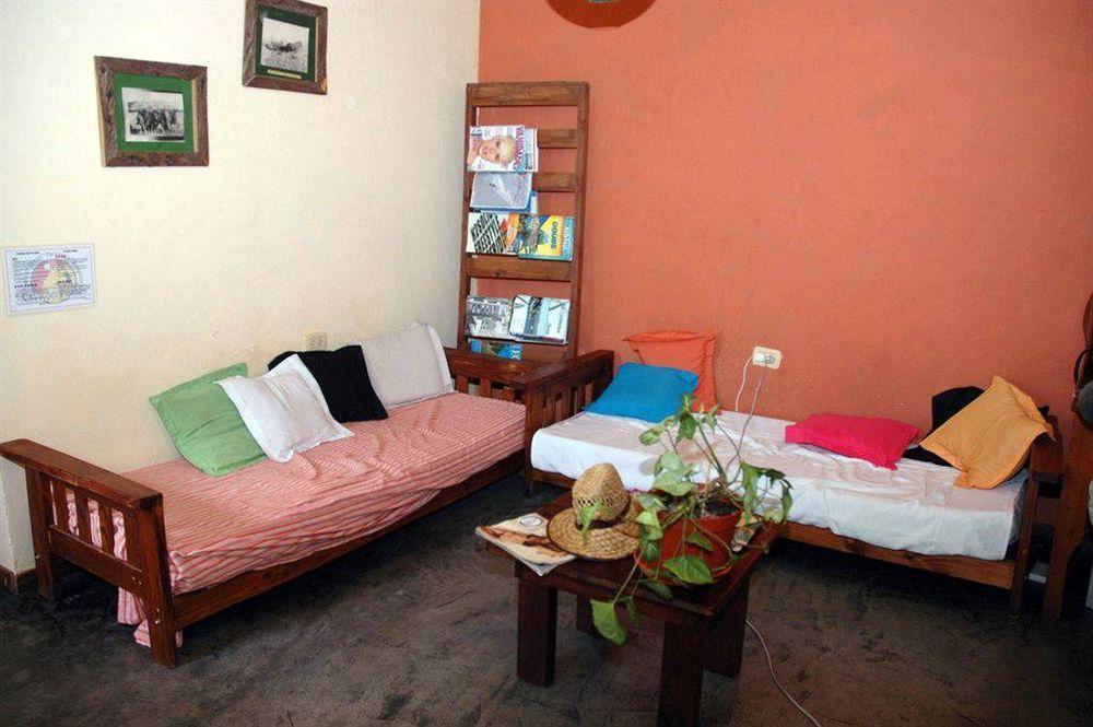 Casa Pueblo Hostel Mendoza Exterior photo